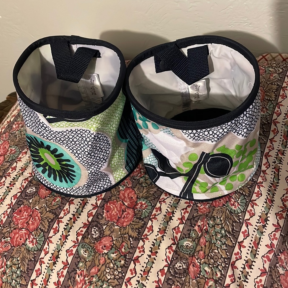 Pair of Thirty One Oh Snap Bins